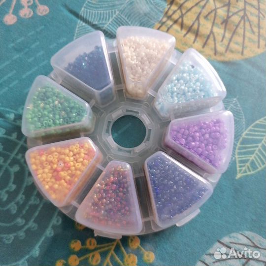 Продаю на заказ украшения/мини фигурки из бисера