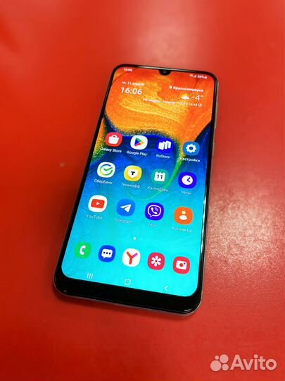 Samsung Galaxy A30, 3/64 ГБ