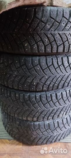 Michelin X-Ice North 4 195/65 R15