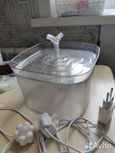 Фонтан поилка для кошек