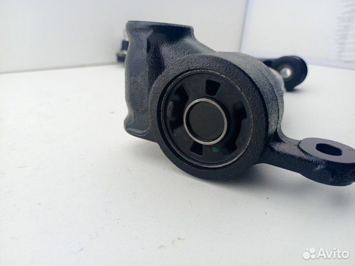 Рычаг подвески нижний передний правый Mazda Gj