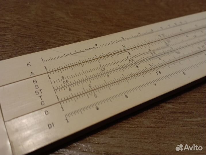 Советская винтажная логарифмическая линейка