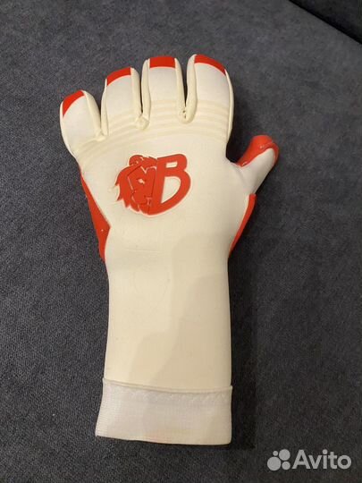 Вратарские перчатки Bravry
