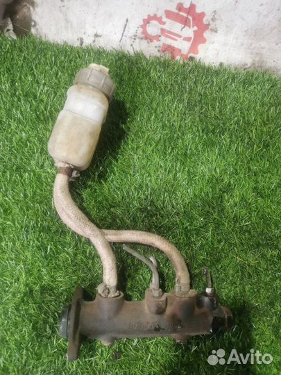 Главный тормозной цилиндр Лада 2106