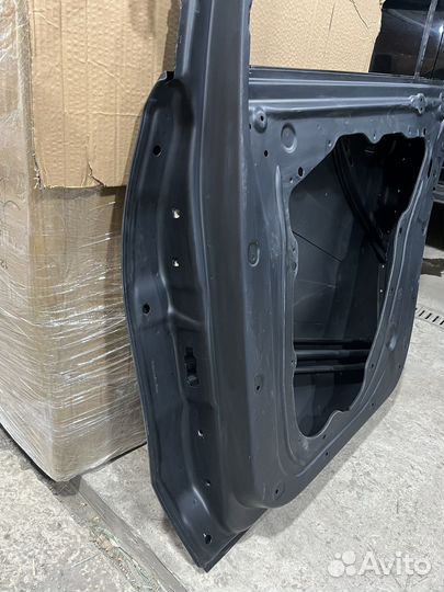 Задняя дверь GLS