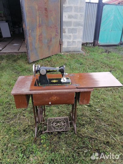 Швейная машинка