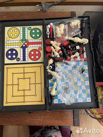 Шахматы нарды шашки домино
