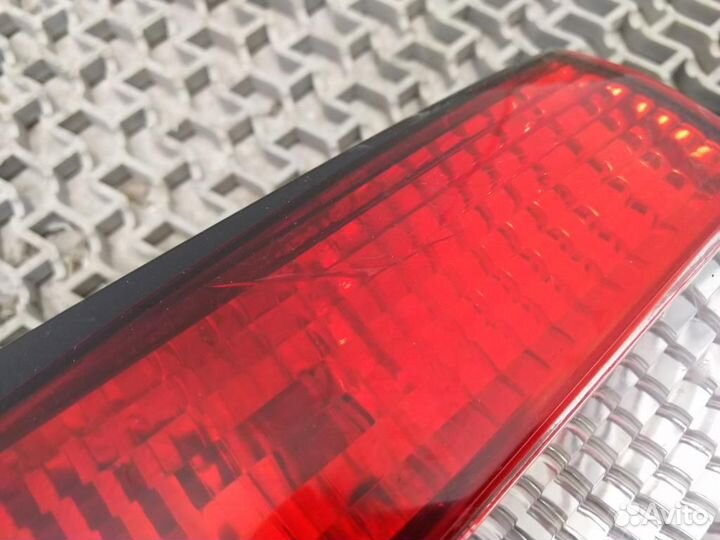 Накладка под номер Volvo V40 рест. 2002