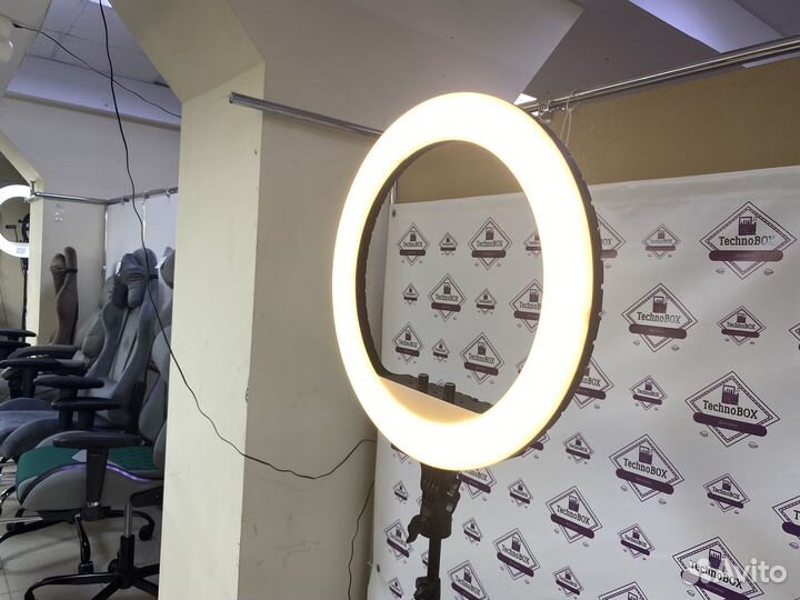 Кольцевая лампа RL18