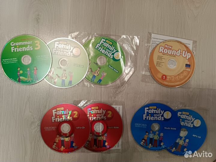 Диск Round Up, Family and friends