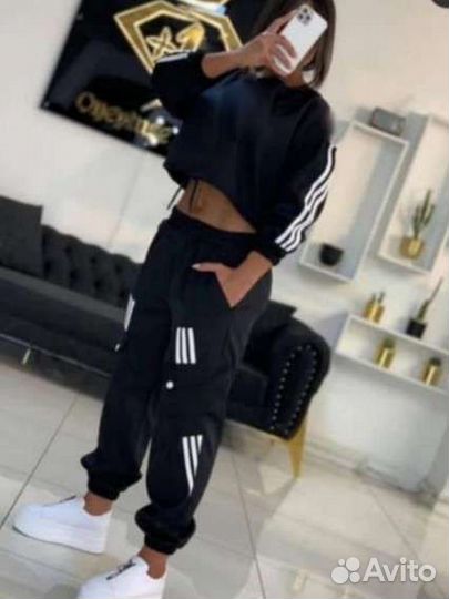 Спортивный костюм женский новый