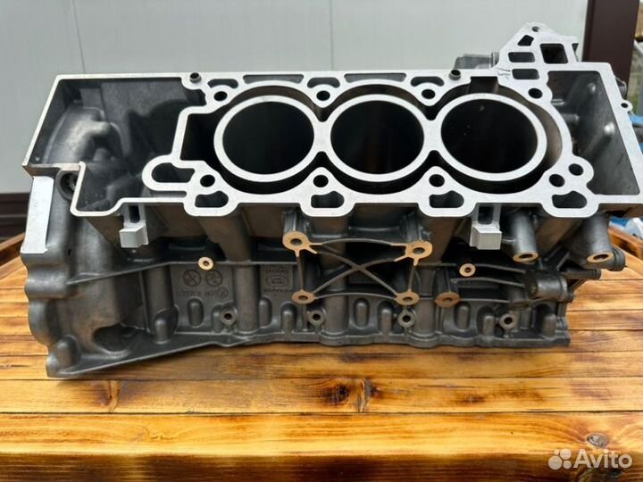 Блок цилиндров двигателя Land Rover 306Ps / 3.0L