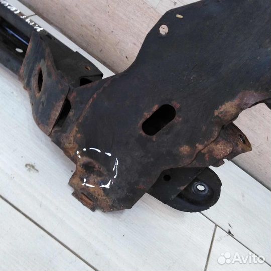 Балка передняя подрамник Renault Megane I