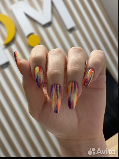 Маникюр и педикюр