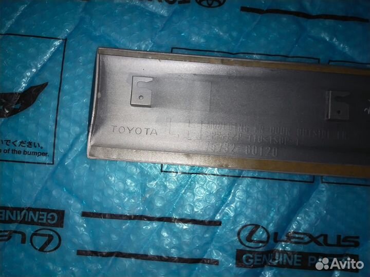 Молдинг двери Land Cruiser 100 передний L Оригинал