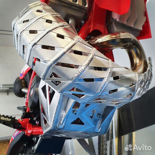 Защита картера и резонатора Beta RR 20-23