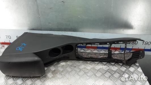 Подлокотник центральный KIA CEE'D 1 (1KK18IX01)