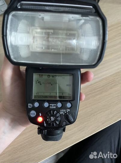 Canon вспышка 600EX