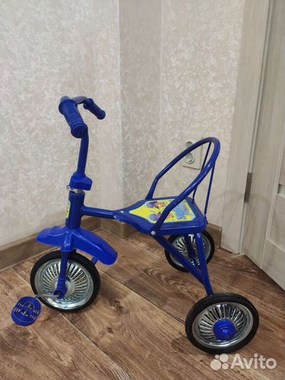 Трехколесный велосипед