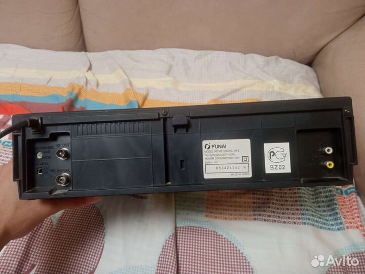 Видеомагнитофон кассетный Funai