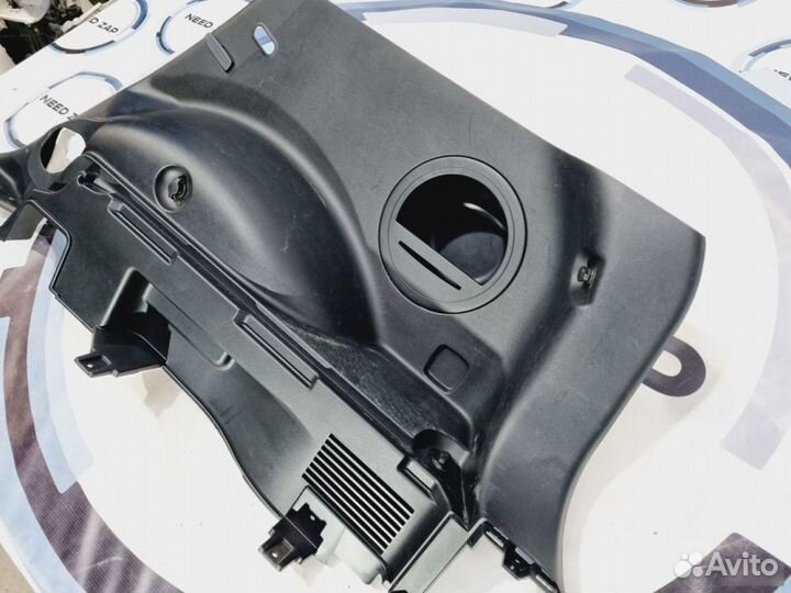 Обшивка багажника задняя правая Kia Sportage 3 SL