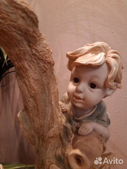 Стильный напольный фонтан