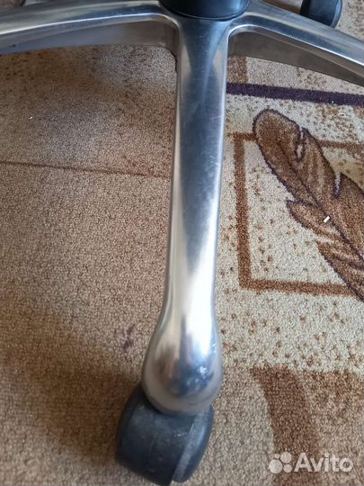 Компьютерное кресло Дэфо