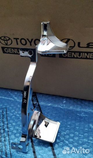 Хром отражателя фары Land Cruser 200 2016-2019