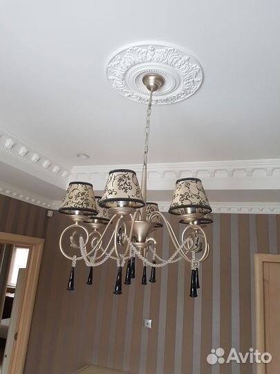 Продаю люстру