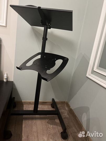 Кронштейн для проектора