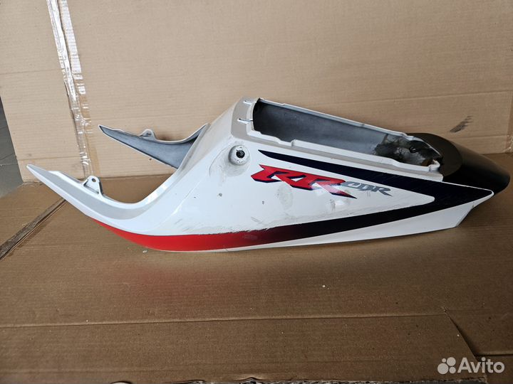 Cbr 929 rr задний пластик хвост