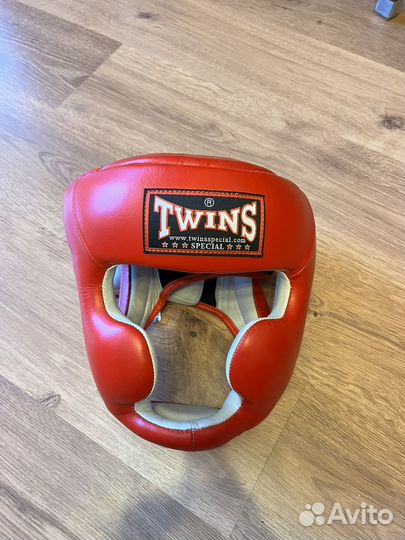 Боксерский шлем twins размер М