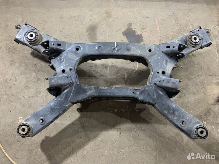 Подрамник задний Nissan Murano Z52