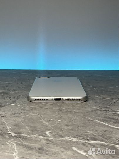 iPhone 8 Plus, 64 ГБ