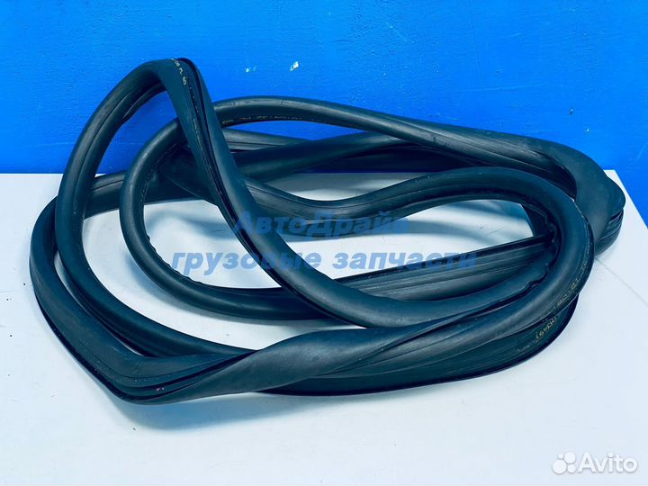 Уплотнитель лобового стекла Вольво FH FM