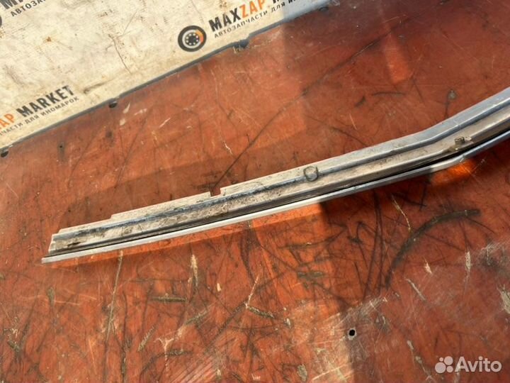 Накладка решетки радиатора Nissan Almera Classic