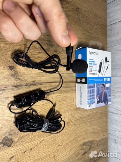 Петличный микрофон boya BY-M1