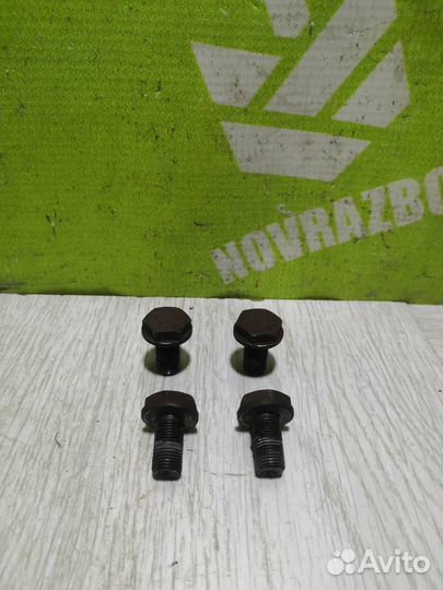 Болт коленвала Шкода Фелиция