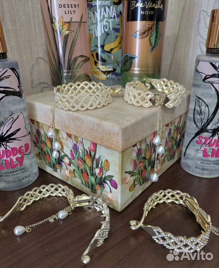 Заколка для волос со стразами и жемчугом