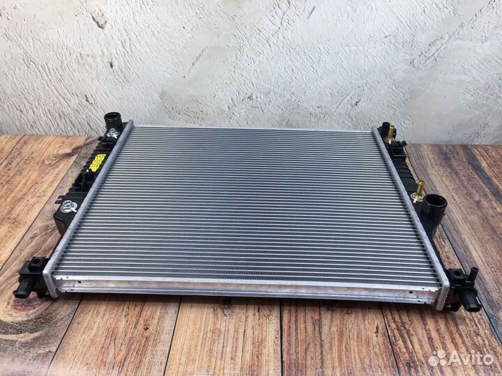 Основной радиатор для Mercedes W164/W251 ML/R