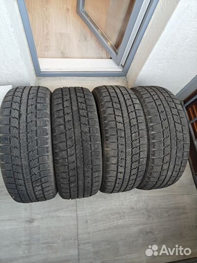 Toyo Observe GSi-5 215/55 R17 98Q