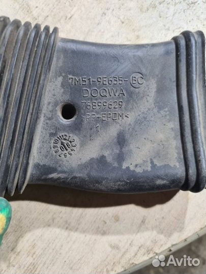 Воздухозаборник Ford Focus 2