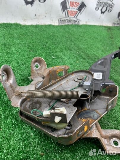 Педаль ручника Hyundai Santa Fe CM D4EA 2008