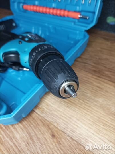 Шуруповерт-дрель Makita 12v