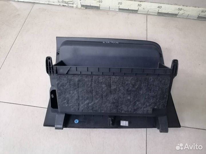 Бардачок Skoda Octavia A7 2013