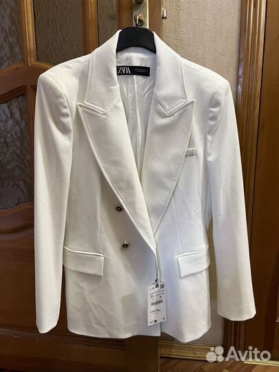 Белый двубортный пиджак zara новый XL