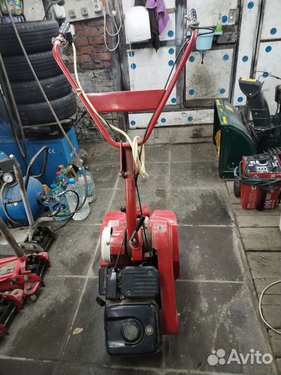 Снегоуборщик бензиновый