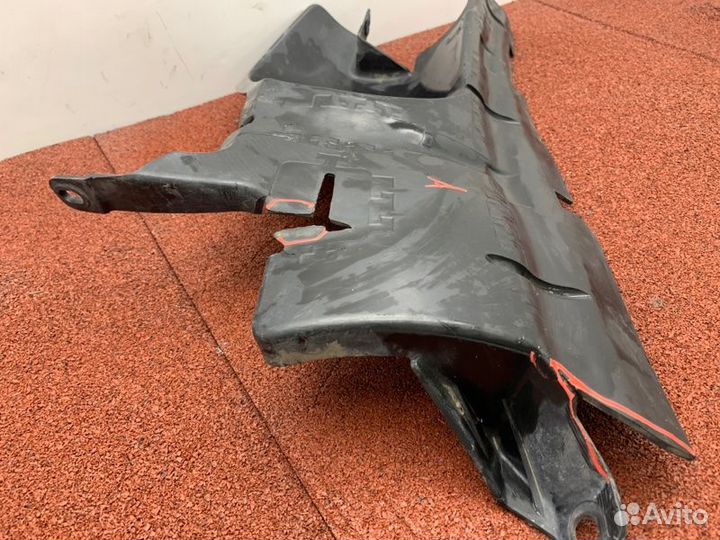 Дефлектор радиатора правый Ford Transit 8 MK8