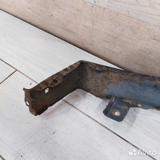 Крыло переднее правое Mitsubishi Space Wagon III р