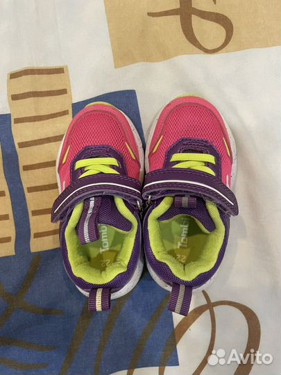 Кроссовки для девочки 22 р
